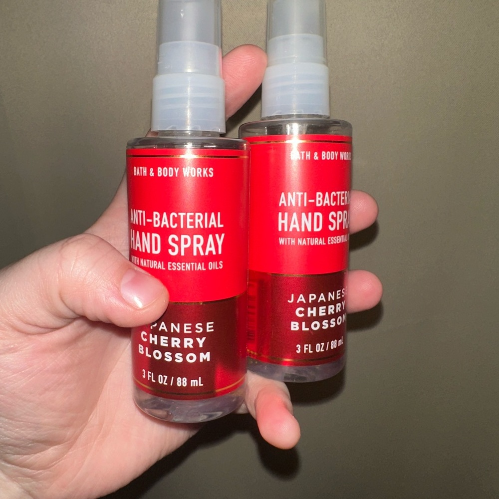 Bath and body works Japanese Cherry Blossom Antibacterial Hand Spray x2 NEW - Picture 3 of 3